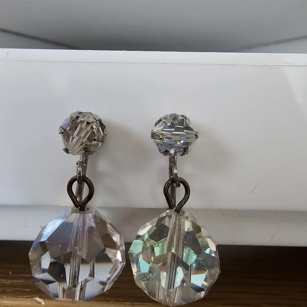 Vintage 1950s Aurora Borealis Crystal Drop Clip-On Earrings Iridescent AB Glass